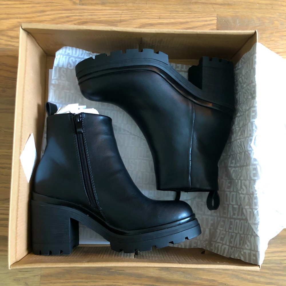 Steve Madden Gianna Black Boot Size 6 NEW